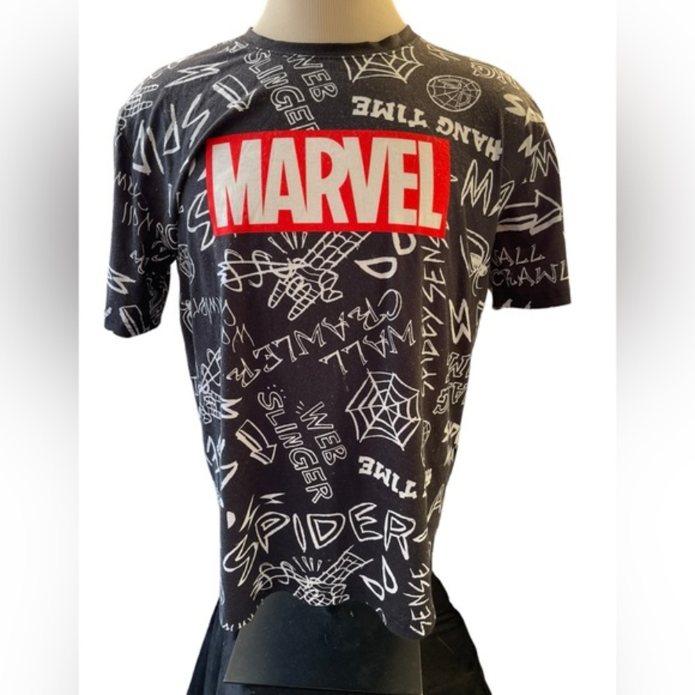 ZARA + MARVEL Collaboration Graffiti Black Red Tee Shirt‎ Size Medium